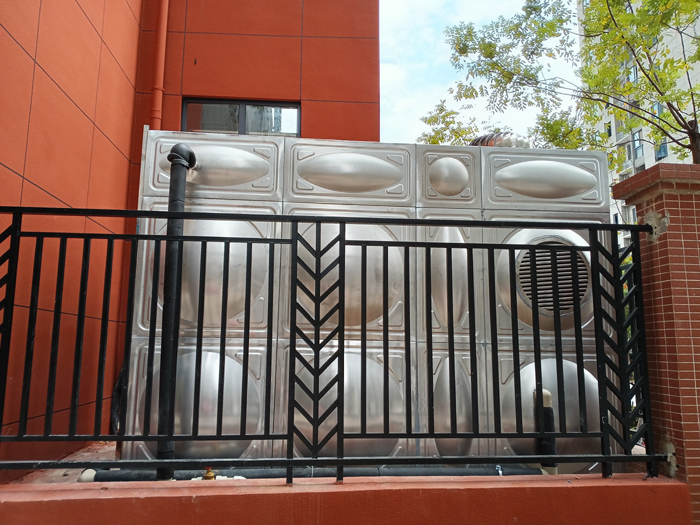 幼兒園戶外一體化生活變頻供水泵房