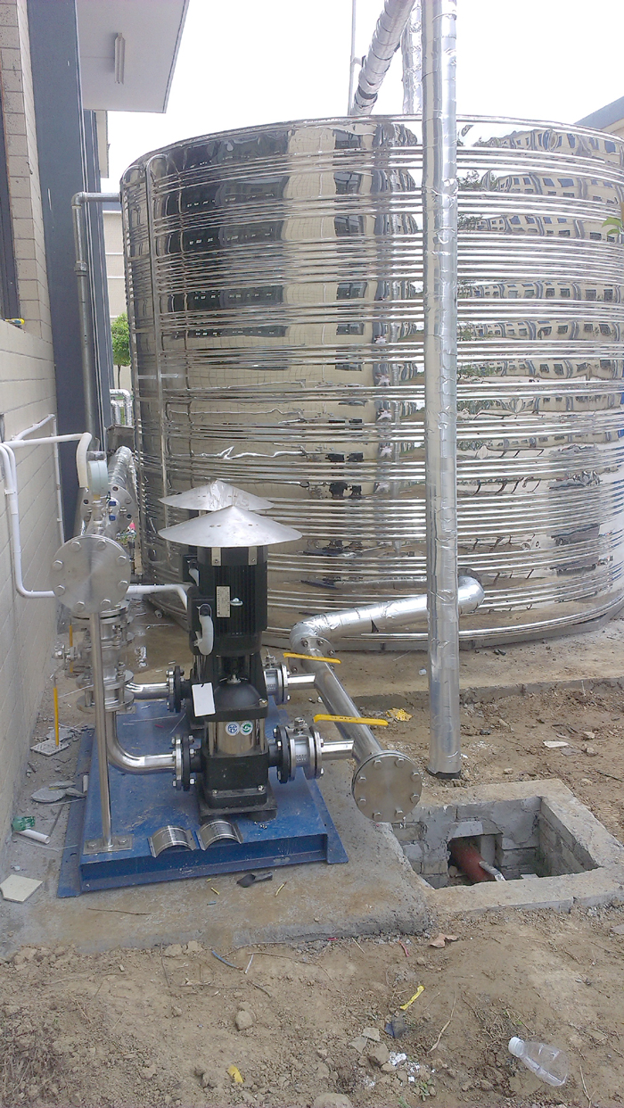 裕盛體育廠區(qū)熱水恒溫變頻恒壓供水控制系統(tǒng)